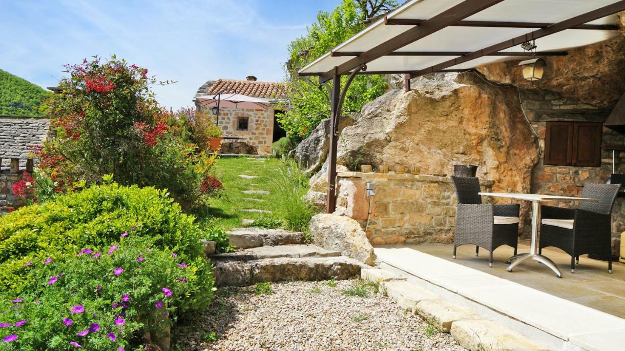 Le Colombier Saint-Veran La Roque-Sainte-Marguerite Bagian luar foto